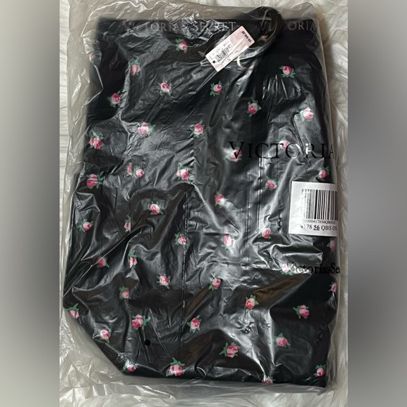 VS Reversible Canvas Tote Bag - Picture 4 of 5